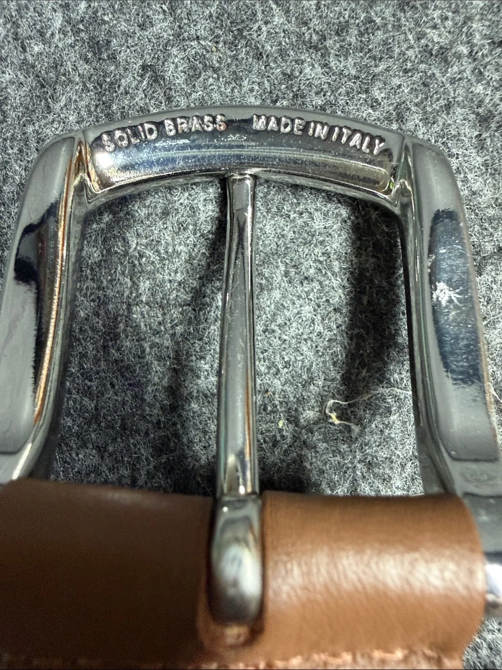 Faherty Woven Braided Elastic Belt in Brown, Gold, and Gray Stretches
